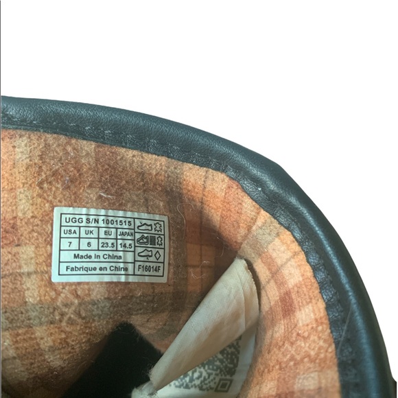 UGG® Kids Kinzey - toddler sz 7 waterproof buckle boot - Picture 4 of 6